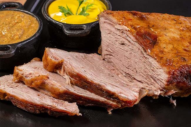 Procurando a melhor rotisserie em Campinas? Peça frango assado, cupim, maminha e acompanhamentos deliciosos na Ramalho Carnes. Sabor e praticidade!